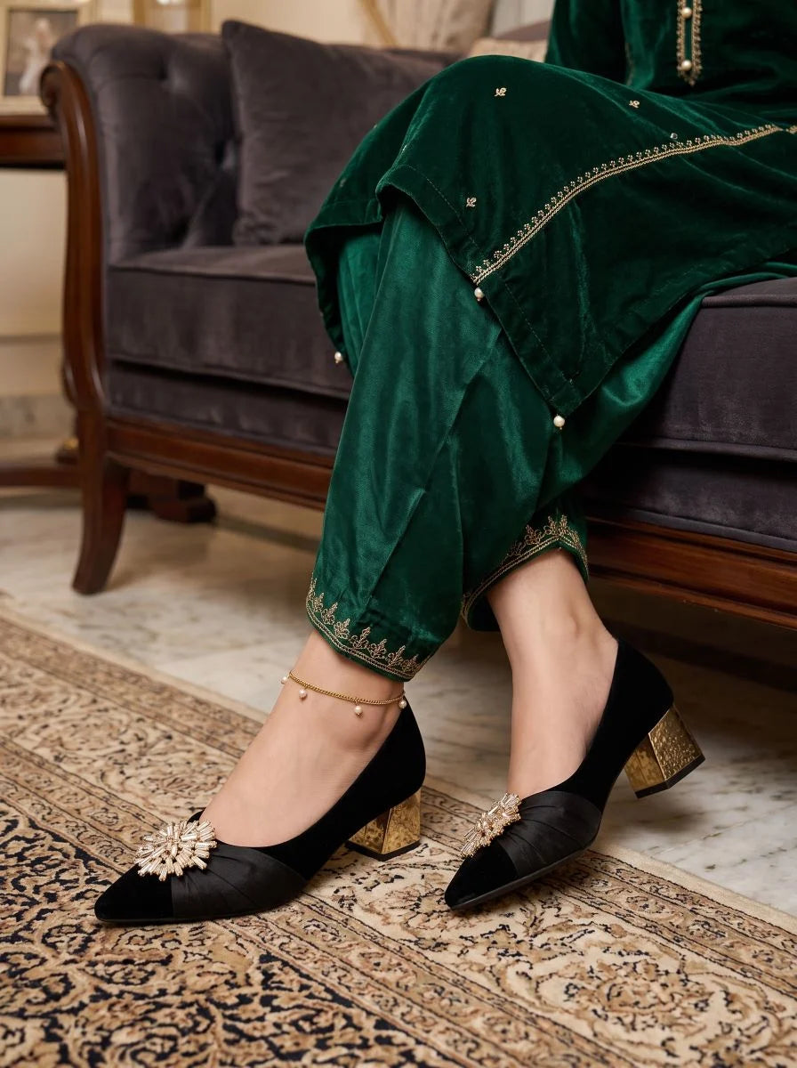 Court Shoes & Pumps - Black | 18594