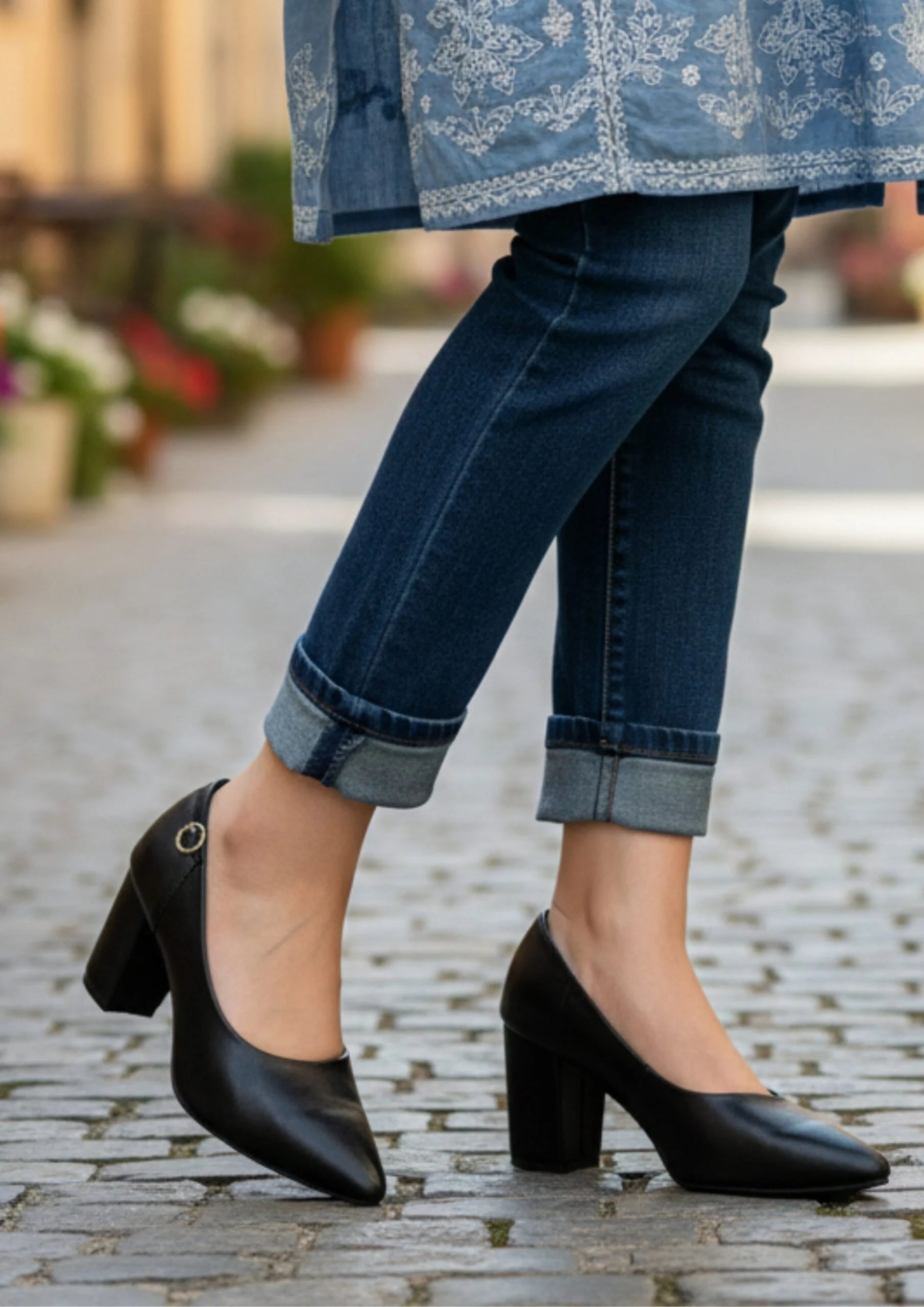 Court Shoes 18546